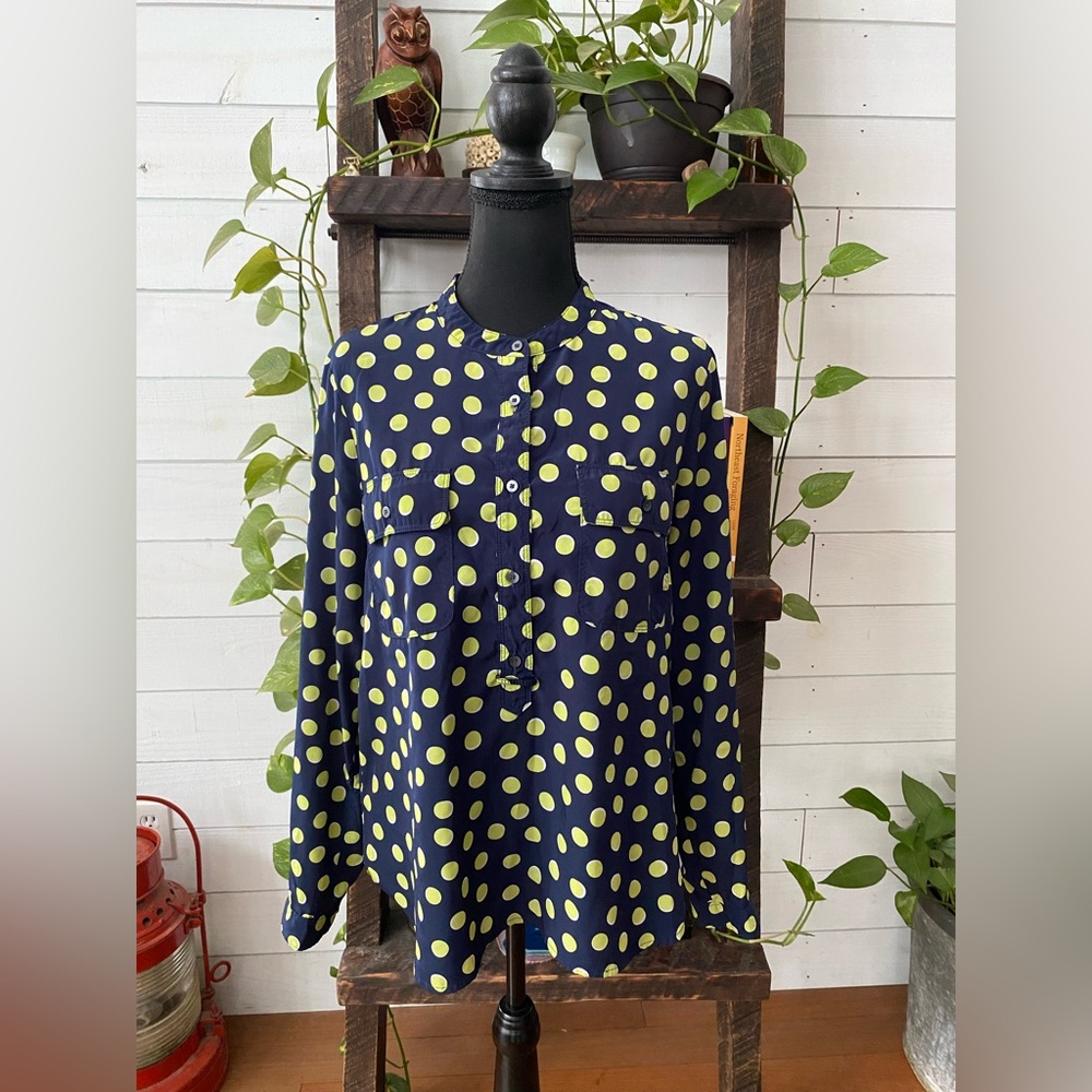 Gap: Blue Button Down Shirt with Green and White Polka Dots - Picture 15 of 17
